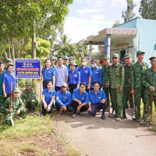 Huyện Đoàn Bàn Giao Công Trình Thanh Niên Tuyến Đường Hoa